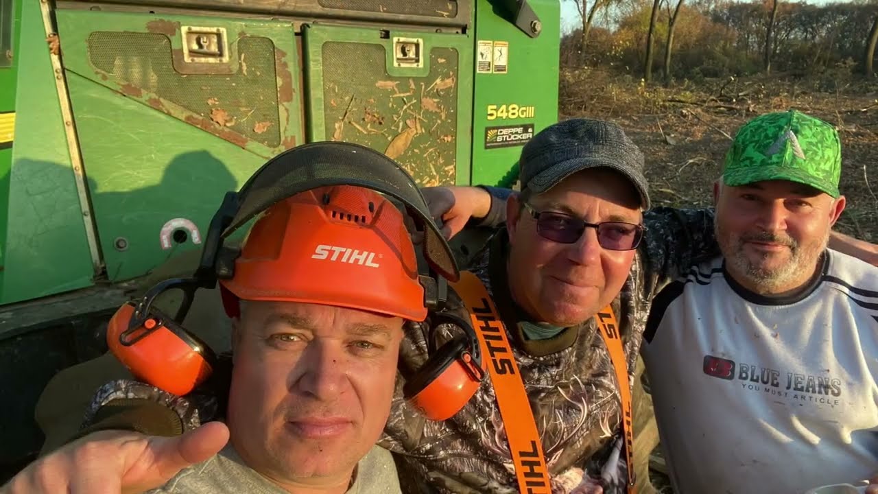 Tölgyfa véghasználat, John Deere 548GIII-al!