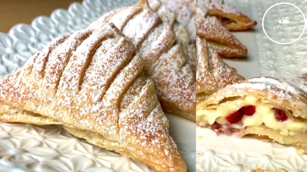 Strawberry custard cream pies 🍓 / فطيرة الفراولة و الكسترد، مورقة بطعم هائل / Bite It