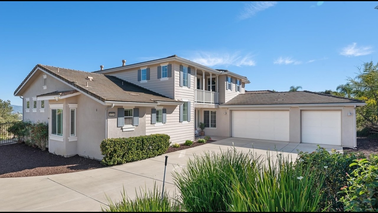 1725 Continental Lane, Escondido, CA 92029  Marcie Sands REALTOR® www.marciesandsrealtor.com
