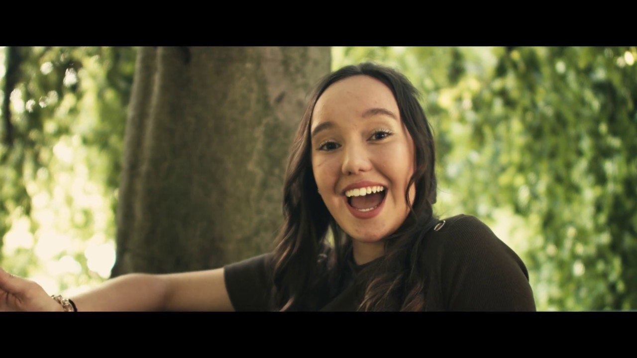 Vanessa Dollinger - Einfach mal Zeit (Official Video)