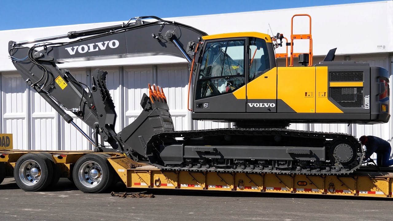 Transporting the Volvo EC200 from Conexpo 2020