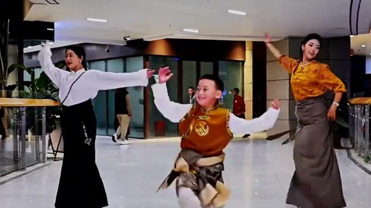 This Zhongguo Guozhuang Dance Warms the Soul – A Heartfelt Performance That Feels Like Home
