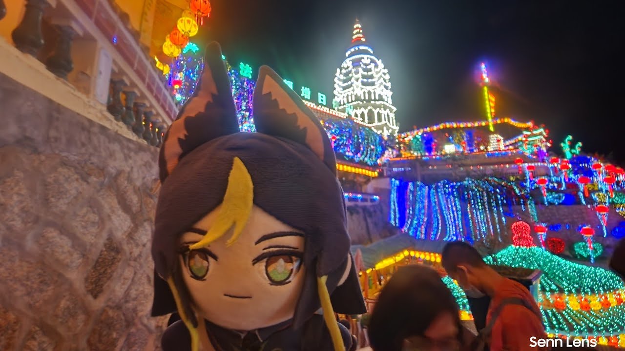 Mini Vlog: Kek Lok Si Temple at night in Penang (Chinese New Year 2023 in 4K60FPS)