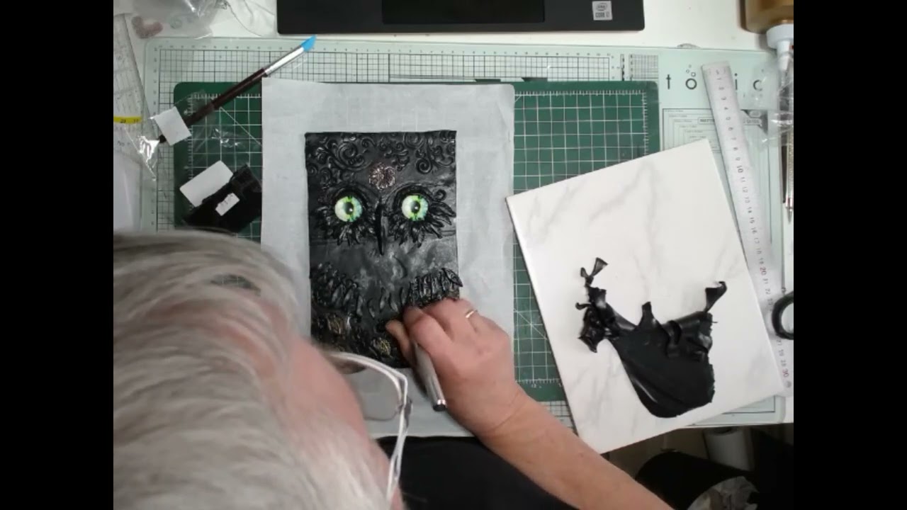 Ein Eulencover aus Steamclay