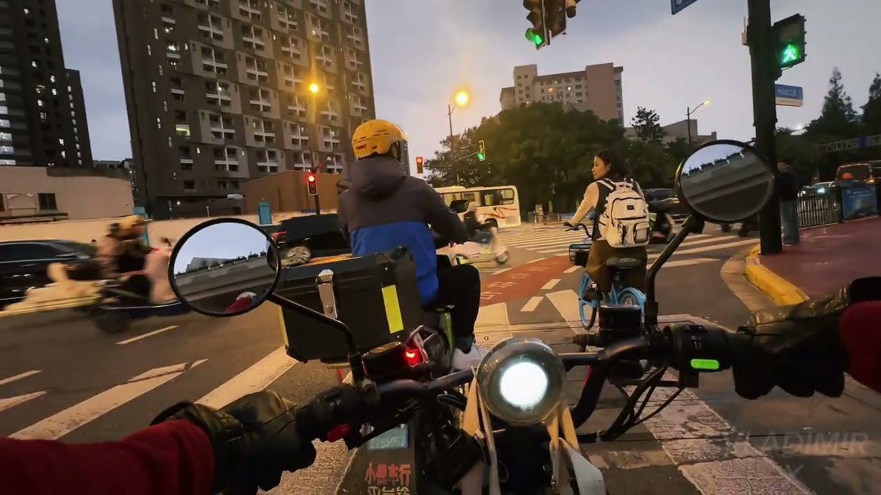 Bike Ride - Anoitecendo in Shanghai