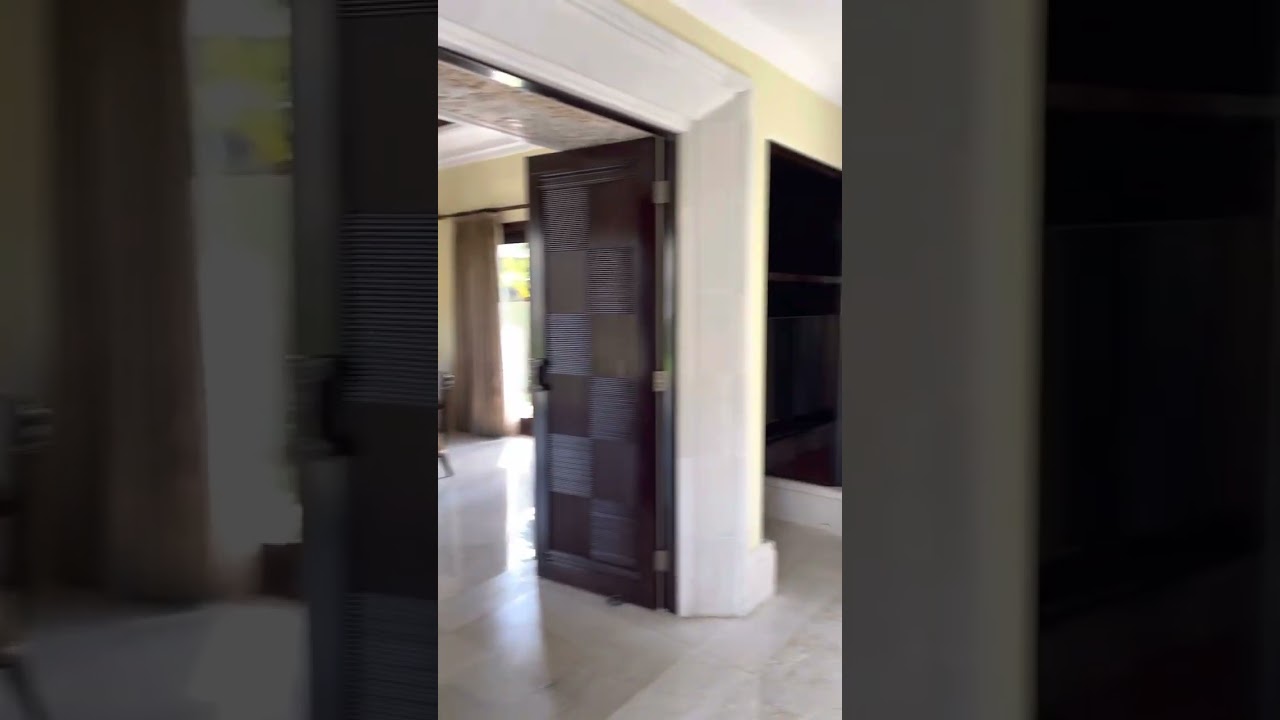 Breathtaking luxury 5 star one bedroom ocean view villa @ayanavillas Bali Indonesia