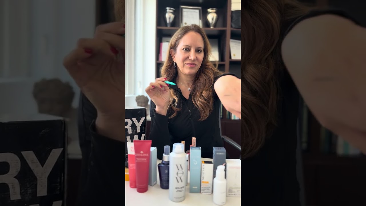  Official unboxing of the NewBeauty 2025 Luxury Review Box with board-certified Dr. Sarah! 