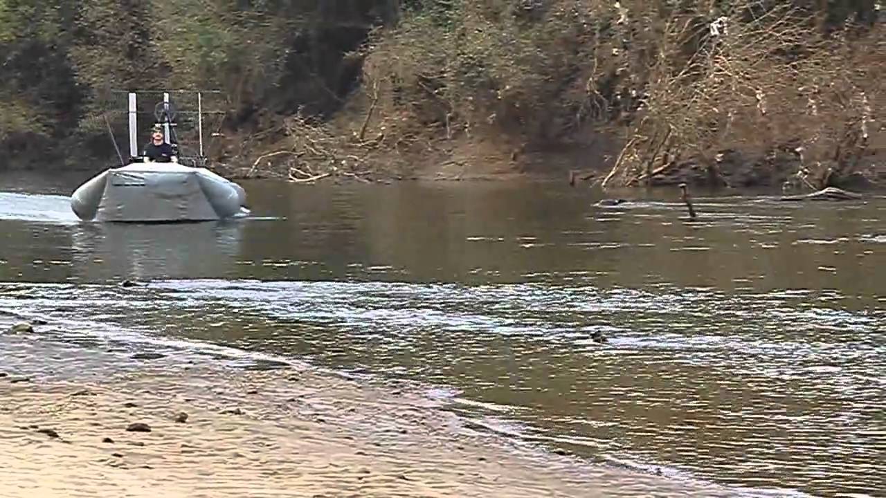 Homemade Hovercraft (Sevtec Surveyor) - Rio dos Sinos, Brazil