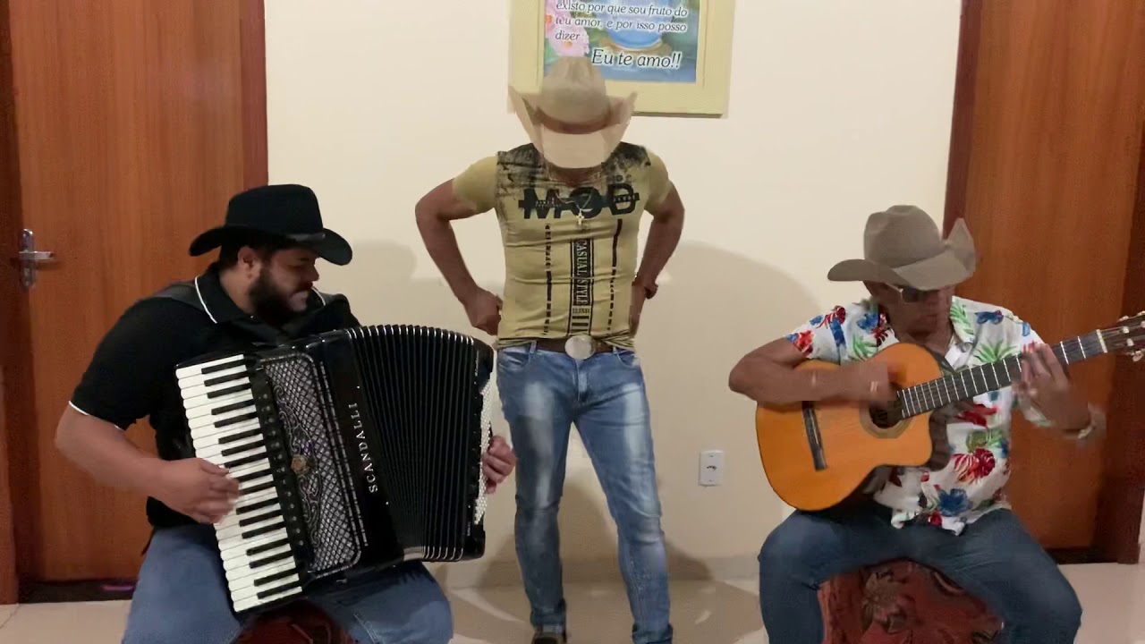 #LuaDeMel #TrioParadaDura Os Parada Quente e Ricardinho - Lua De Mel (Trio Parada Dura)