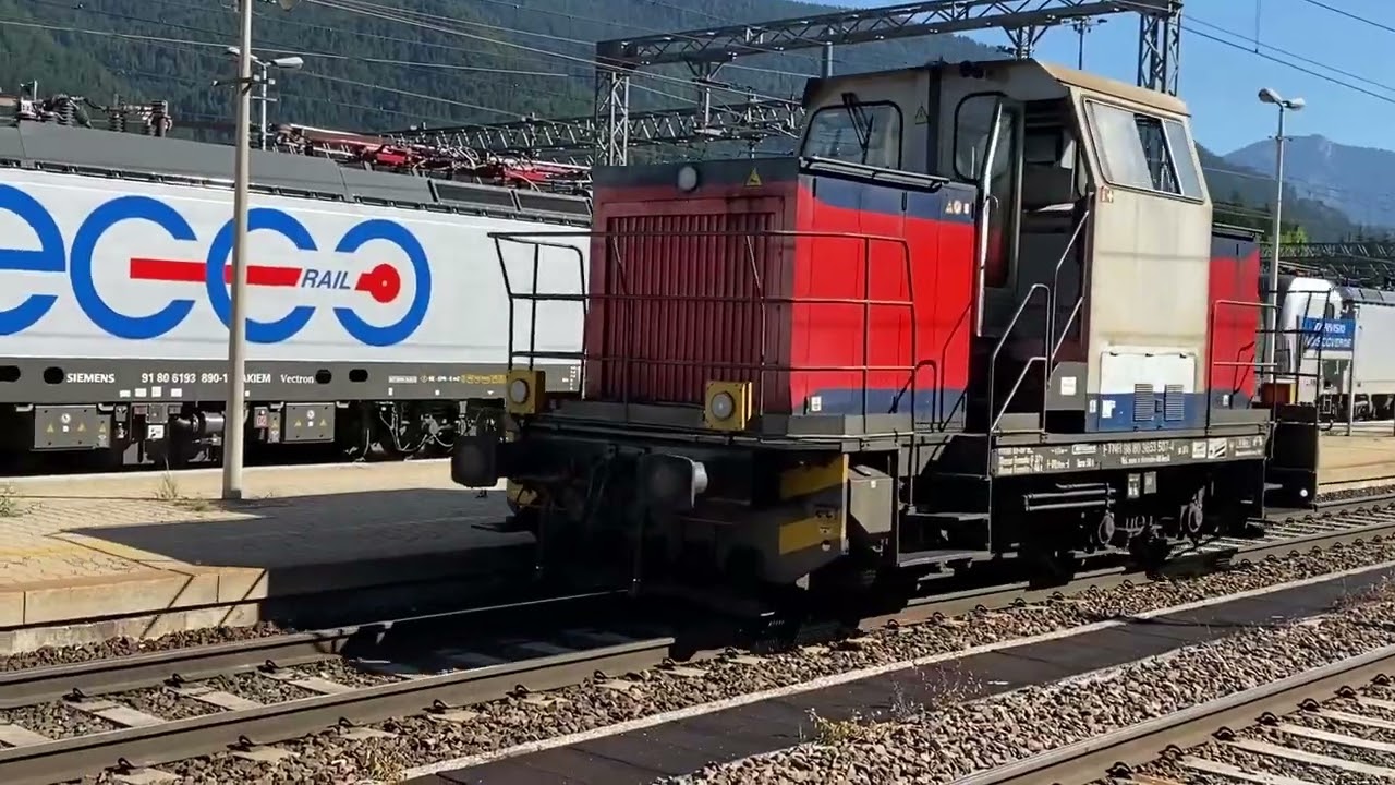 Treni alla Stazione di Tarvisio Confine tra Italia ed Austria  varie annate