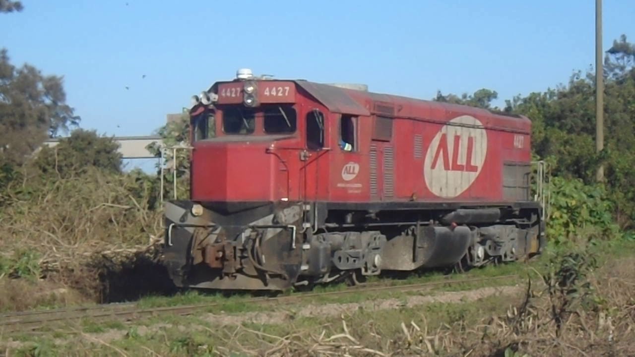 EMD G22U Arrancando no porto de Rio Grande RS