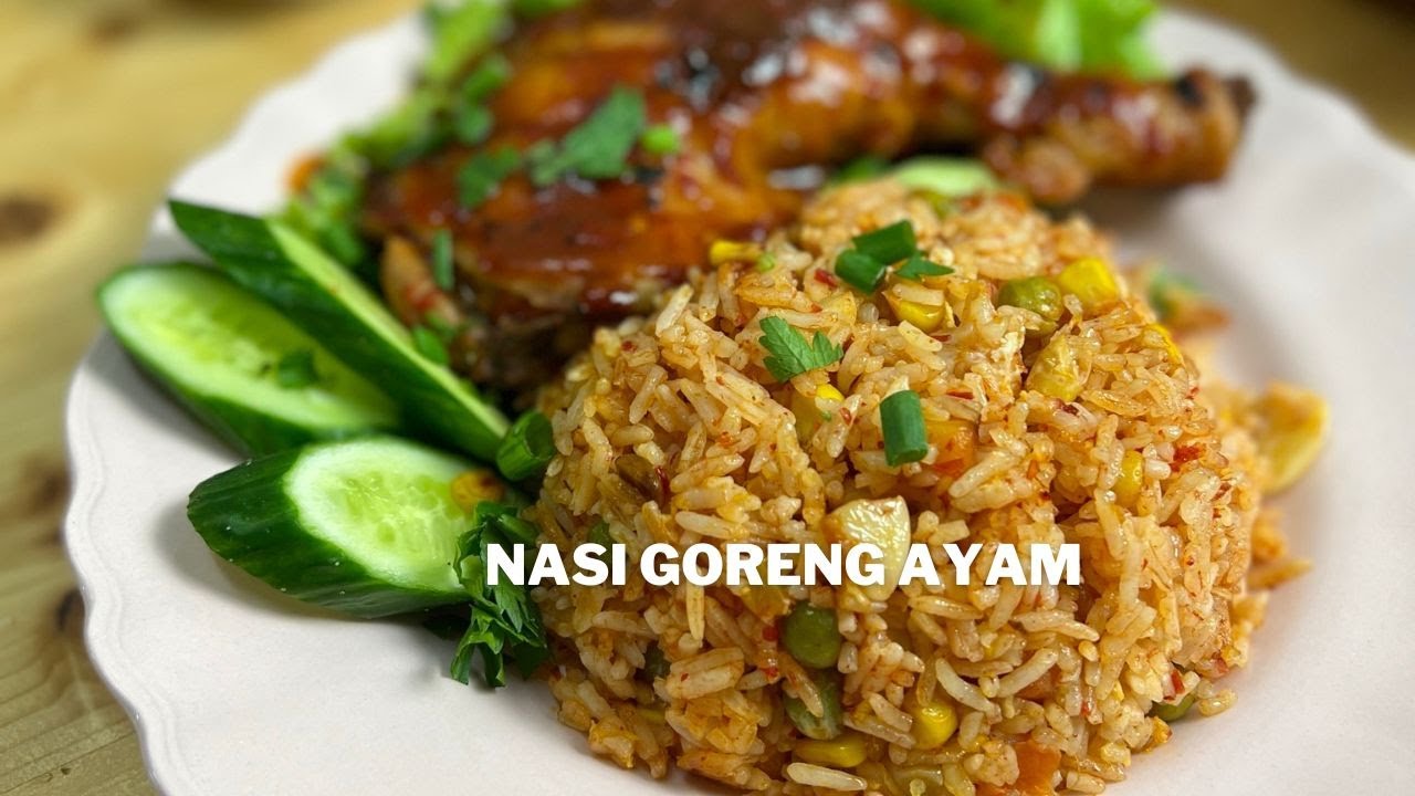Nasi Goreng Ayam Gerai Ala 80-an | Resepi Nasi Goreng Ayam Berkuah |