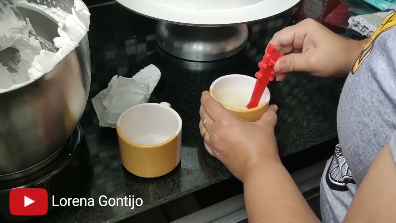 DECORAÇÃO COM CALDA ESCORRENDO  DRIP CAKE   LORENA GONTIJO