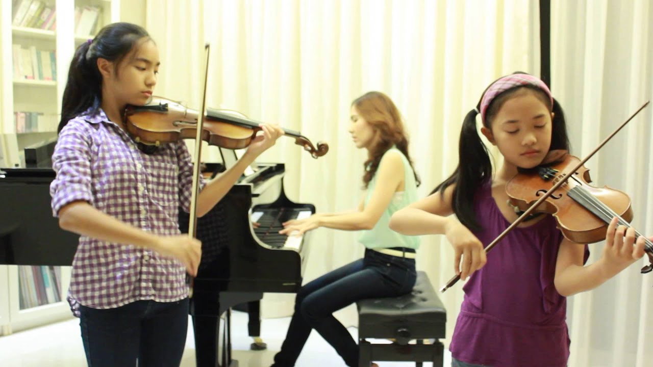 ฉันจะฝันถึงเธอ - โน้ต & พิณ  (เพลงประกอบละคร สุภาพบุรุษจุฑาเทพ ตอน คุณชายรัชชานนท์)