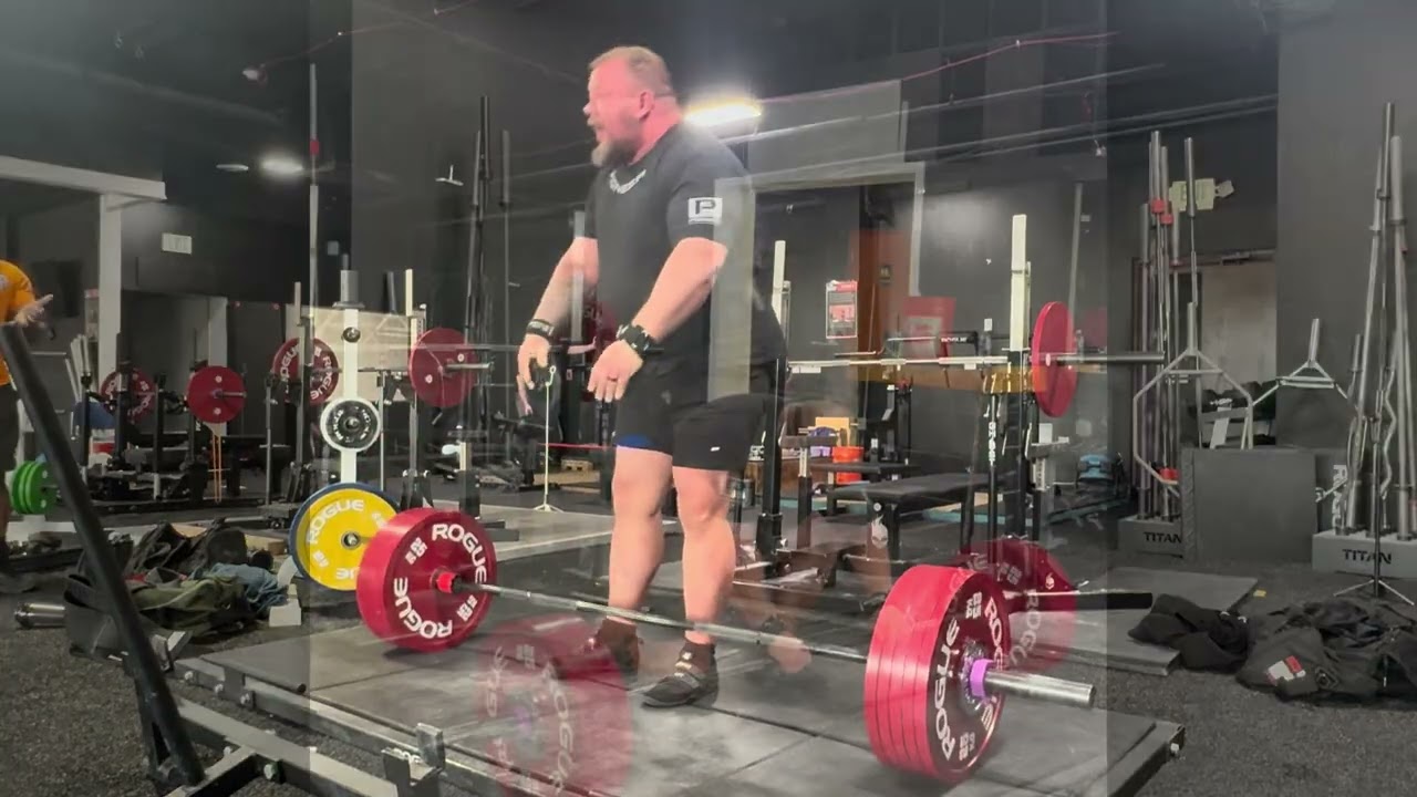 600lbs 2x5 paused deadlifts 