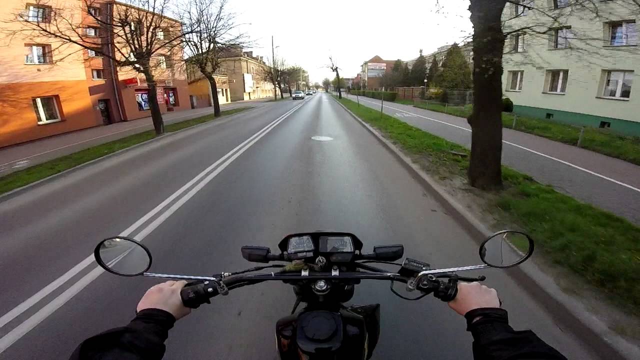 Po mieście też spoko | Yamaha DT 80 LC 2 | Suzuki DR 600 |