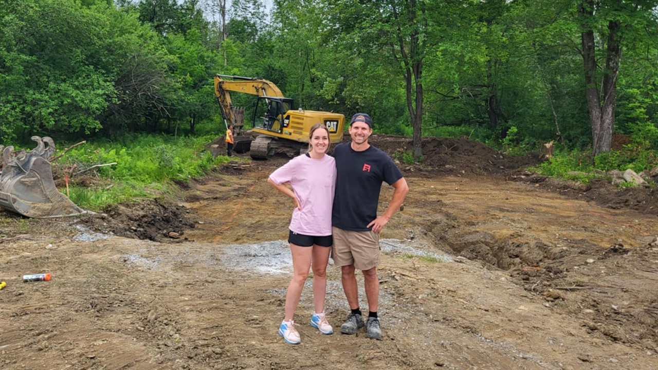 Construction d'une Maison Neuve - Episode 1 : Budget, Arpentage, Excavation et Fondation