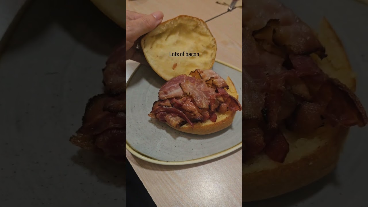 Gluten free bacon roll from Marks & Spencer Cafe #freefrom  #glutenfree #freefromgluten