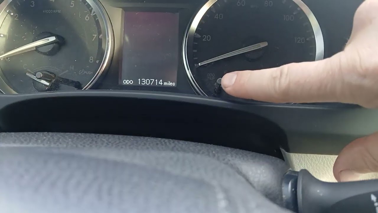 Как сбросить индикатор замены масла на Toyota Highlander (2014–2019)