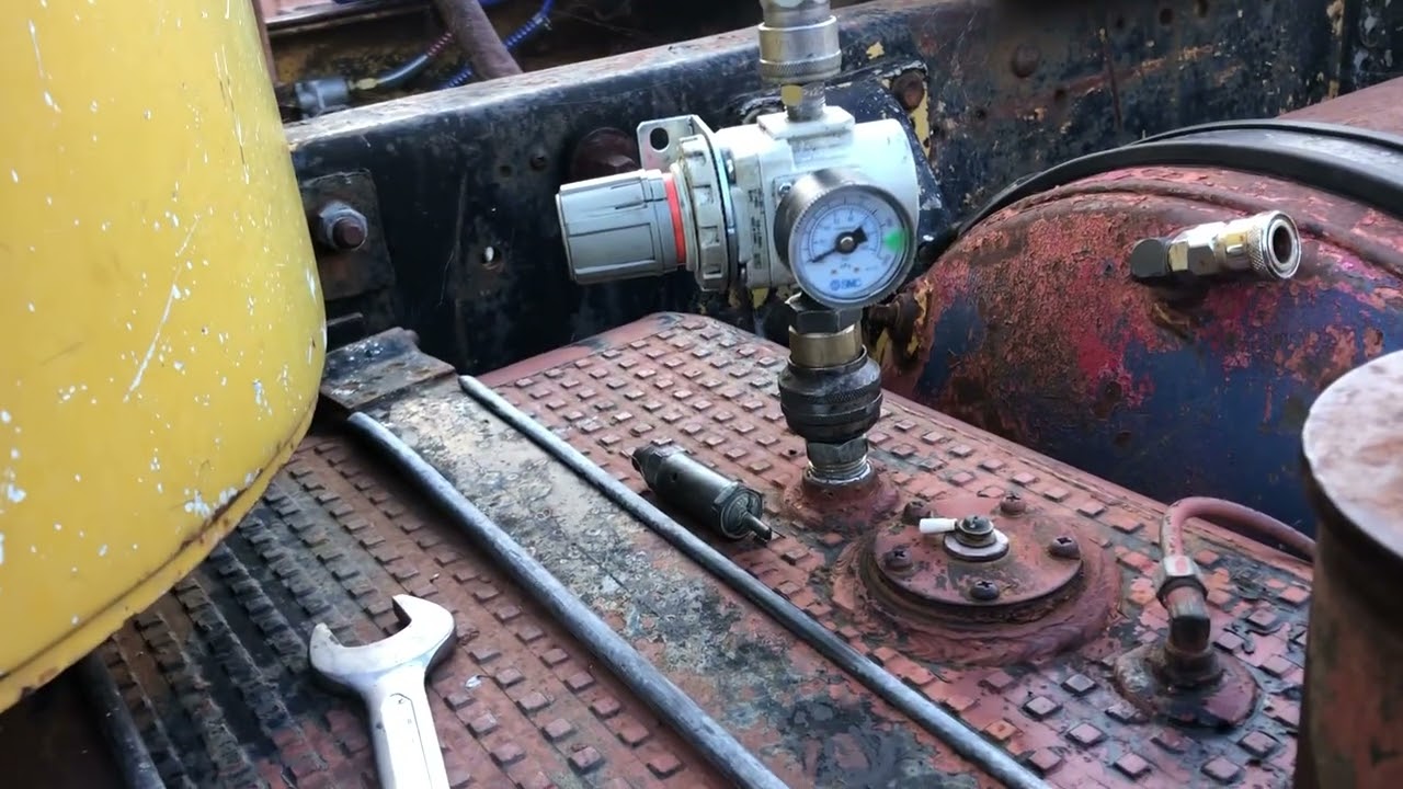 Mack B model priming fuel part 1