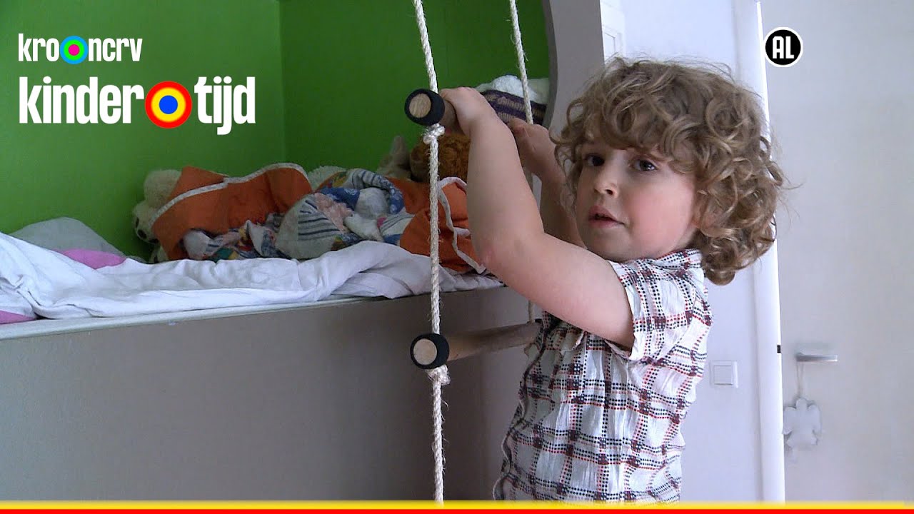 Gaël gebruikt een klimtouw om naar bed te gaan | Hier slaap ik | Kindertijd KRO-NCRV