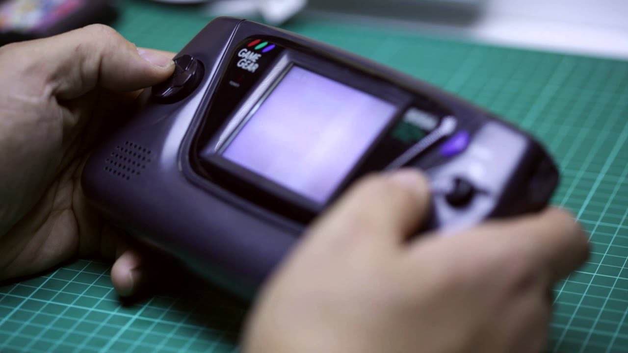 Playing with a Sega Game Gear, ASMR, no talking