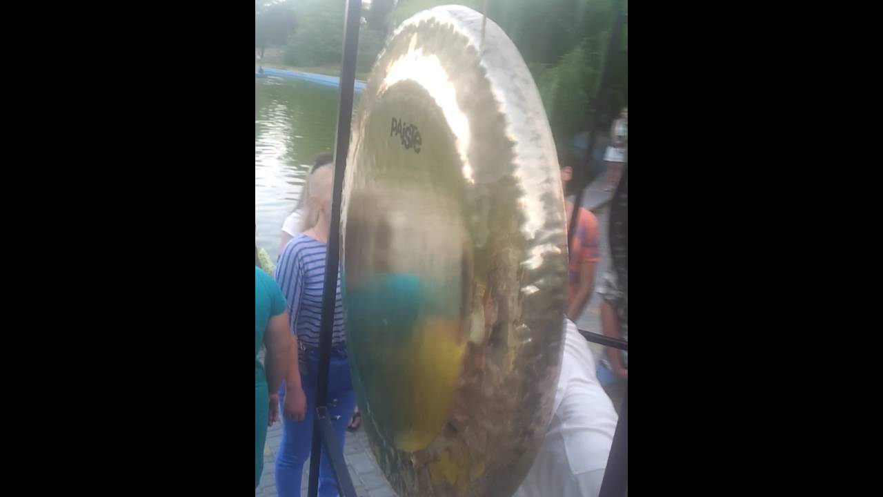 yt:stretch=16:9