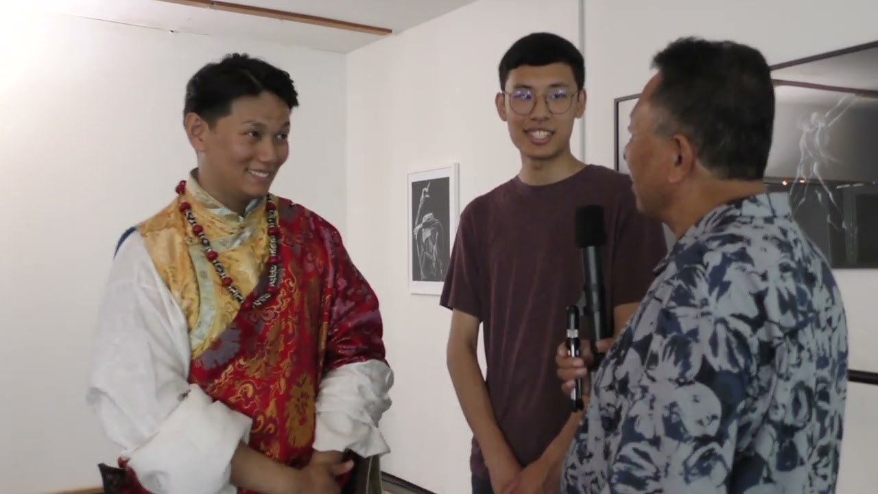 སུད་སིའི་བོད་རིགས་ཟློས་གར་ཚོགས་པས་དམིགས་བསལ་ལྷ་མོའི་འཁྲབ་གཞུང་གཟབ་སྦྱོང།