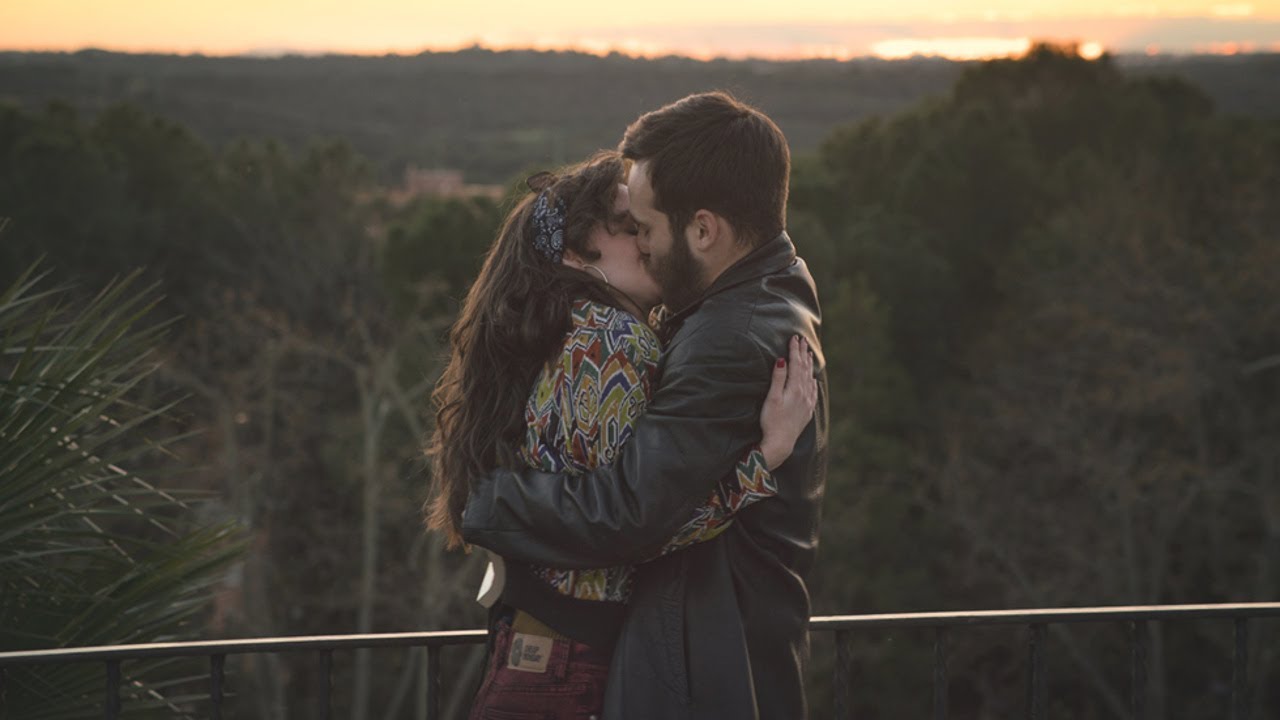 ¡Qué gran beso en el Templo de Debod! | #Cuéntame cómo pasó