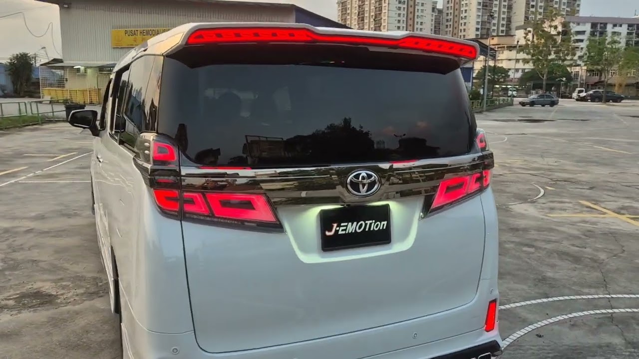 TOYOTA VELLFIRE ANH20-25 CONVERT TO AGH35 VELLFIRE BODY PARTS AND BODYKIT (J-EMOTION DESIGN)
