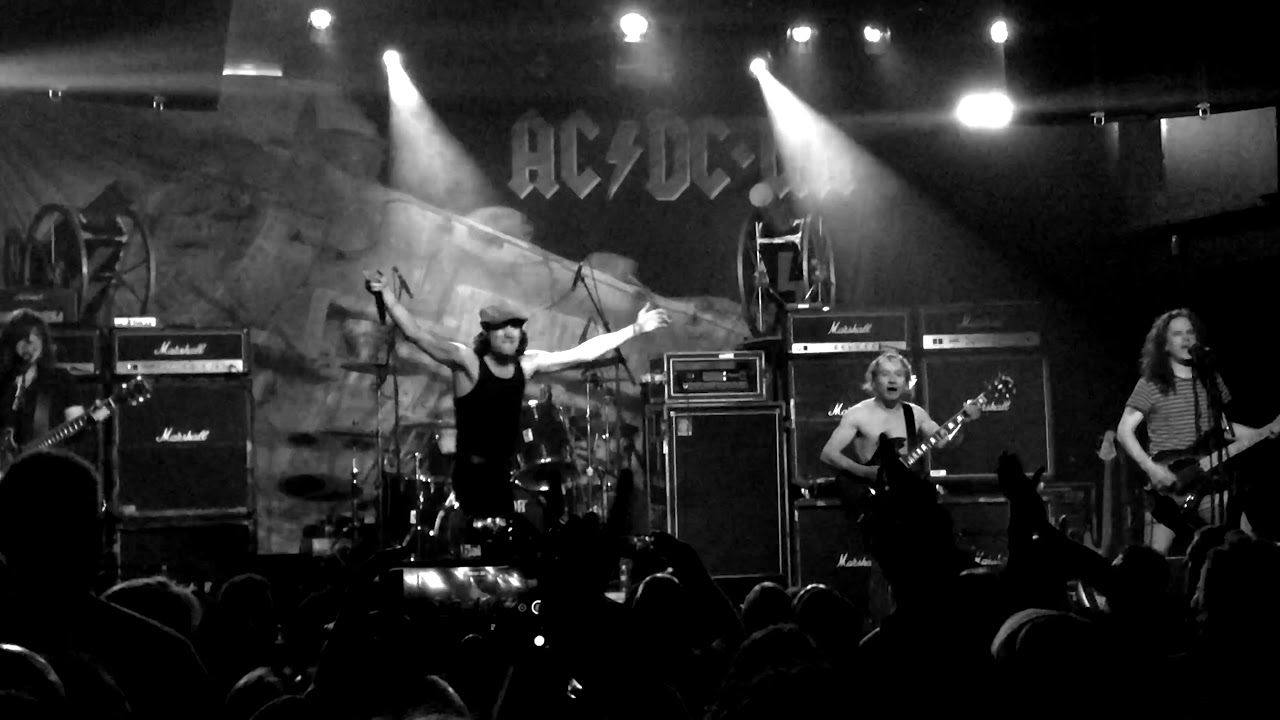 AC/DC UK - Highway to Hell