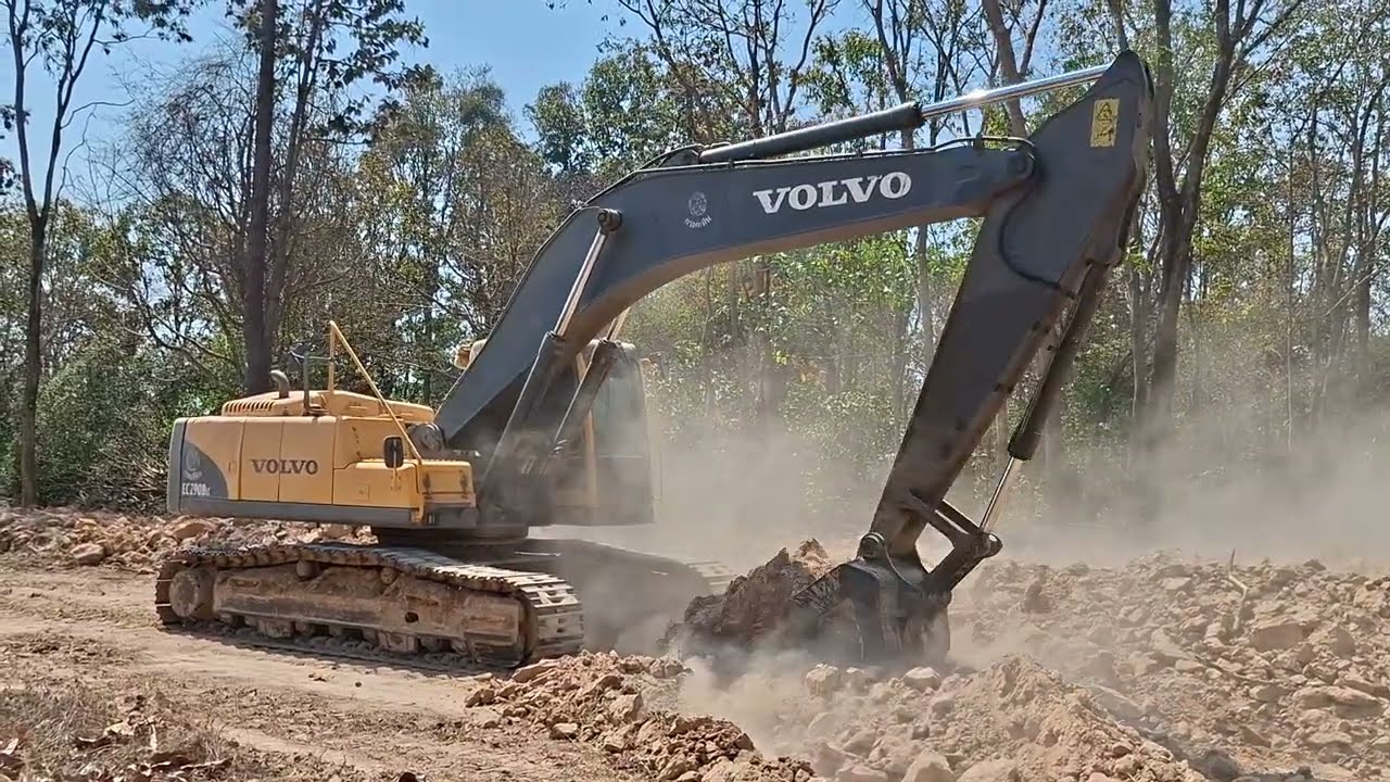 งานขึ้นถนนจัดเต็มหนุ่มสวีเดน volvo ec290blc ขนาดสามสิบตันชมไปบ่นไป excavator
