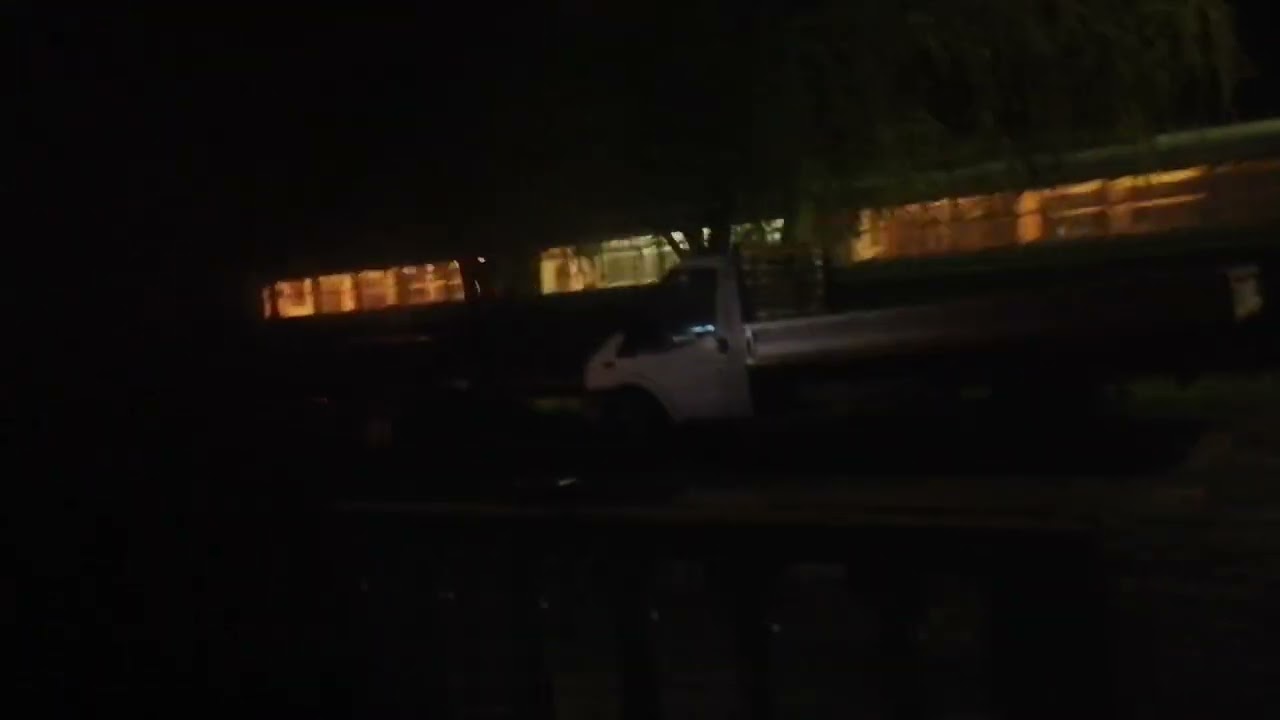 Isa terminat traseul la 583 și vatmanul dă viteză și a făcut sc&acirc;ntei pe pantograf