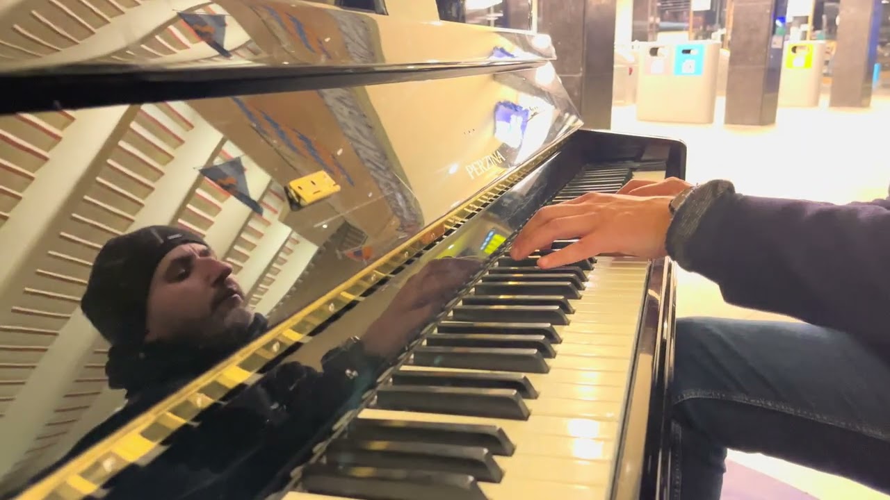Learning another Haevn song at the Eindhoven train station 🇳🇱