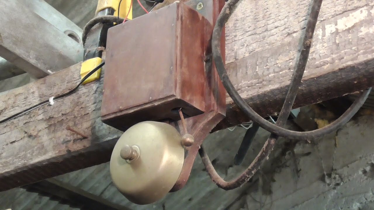 Ancient doorbell video for Sascha