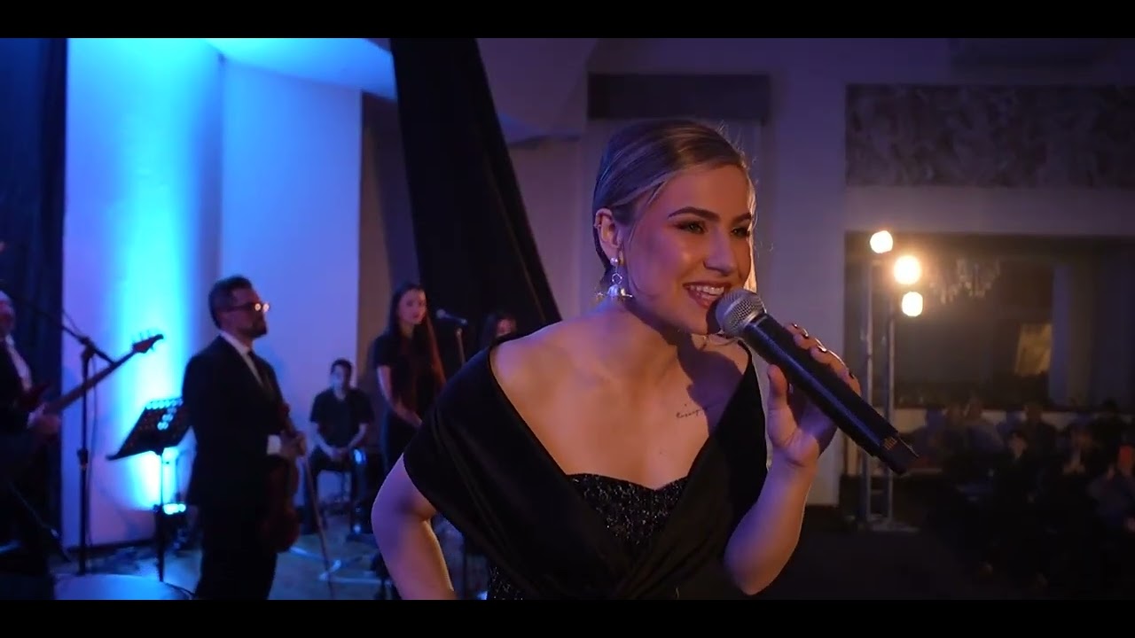 Someone Like You - Adele (Triadi Música Cover)