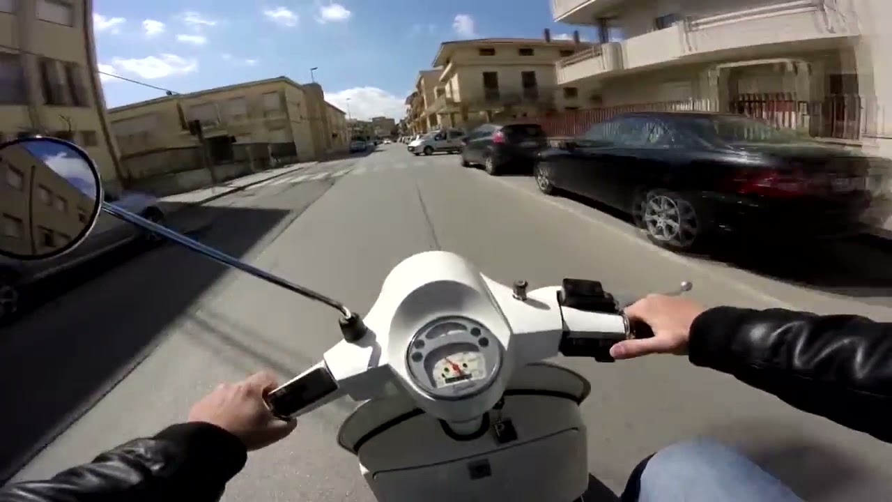 Vespa PX MY 2011 Test Drive 3