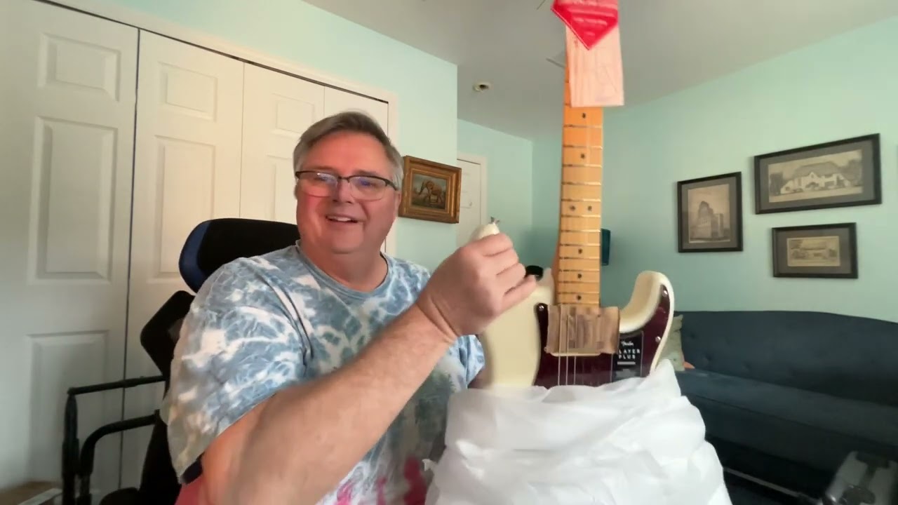 Unboxing of new Fender Player Plus Stratocaster