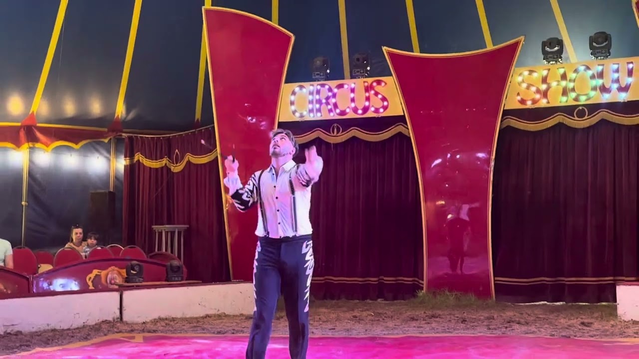 Atlantik Circus Diabolo Act Show
