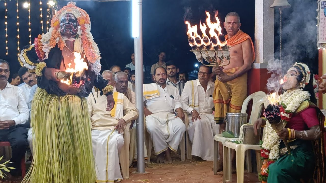 🔥💥ಸಾನದಪಾಡಿ,ಅಗ್ನಿವೀರ ಕಲ್ಕುಡ ದೈವದ ಅಗ್ನಿದ ಗೊಬ್ಬು💥🔥 #daivaradhane #viralvideo #nemotsava 