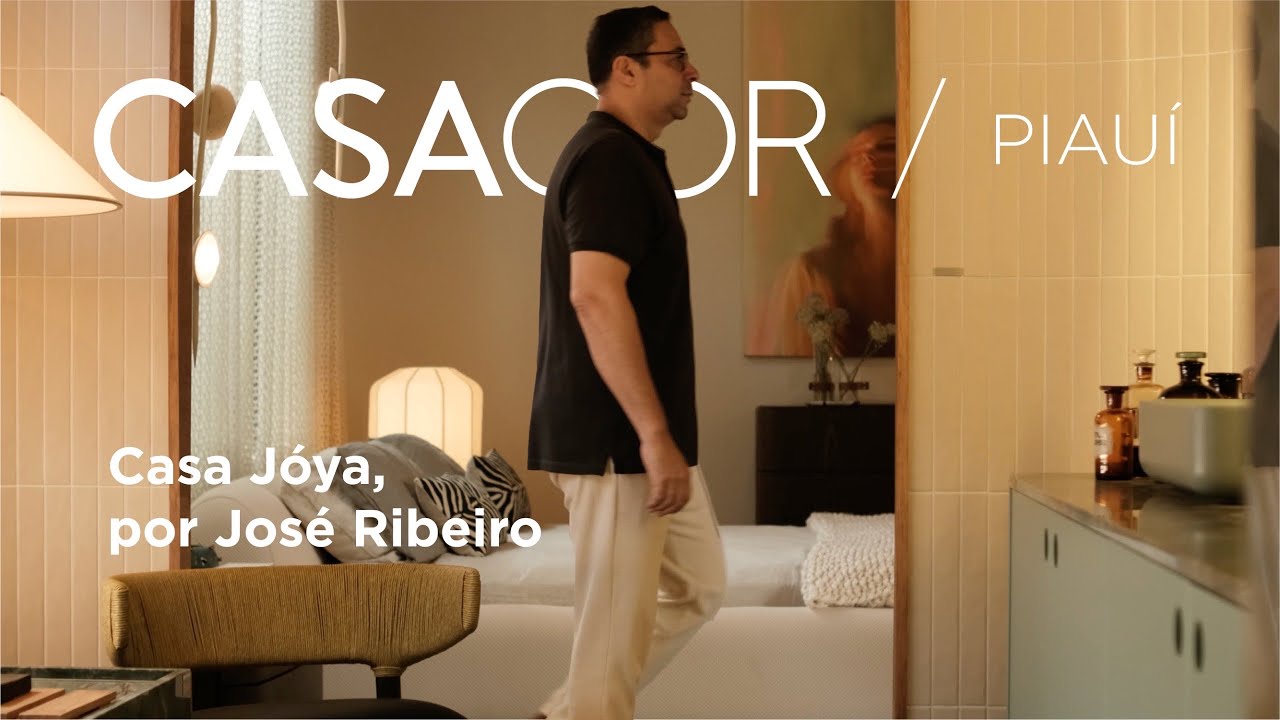 Casa Jóya é uma morada luminosa que aposta no design nacional