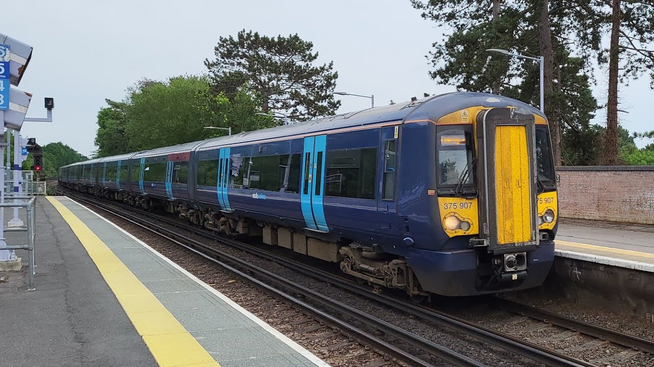 S3 E20: Trains at Chislehurst, June 2023