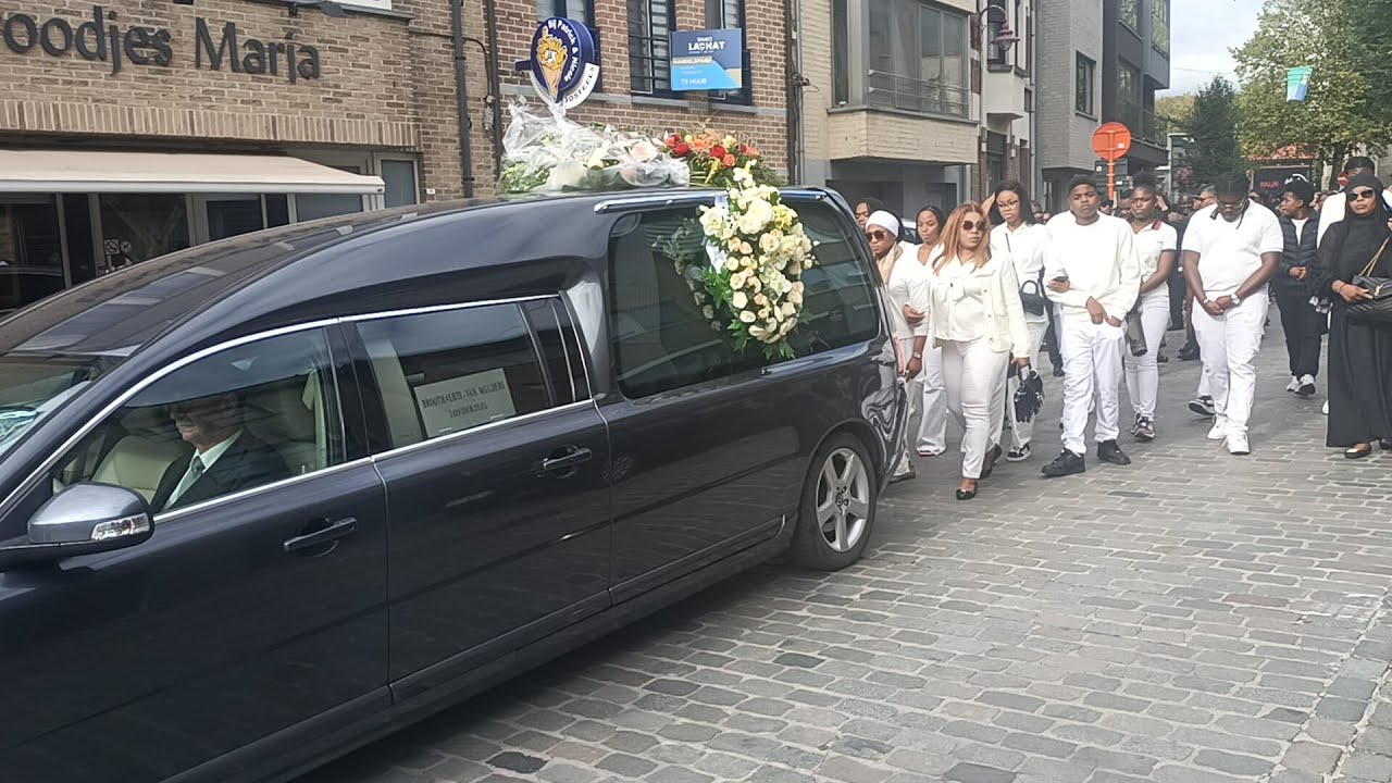 HOMMAGE A DIEU MAKILA ENTERREMENT