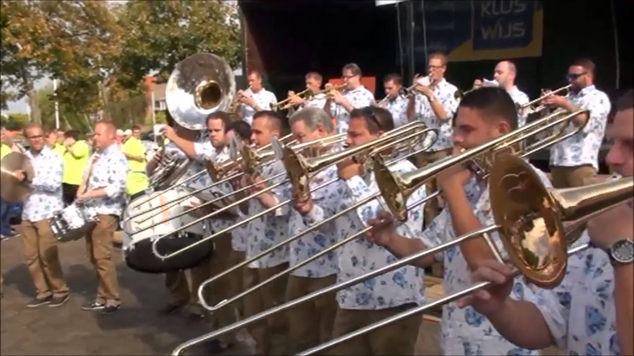 Feestbende in Katwijk aan den Rijn
