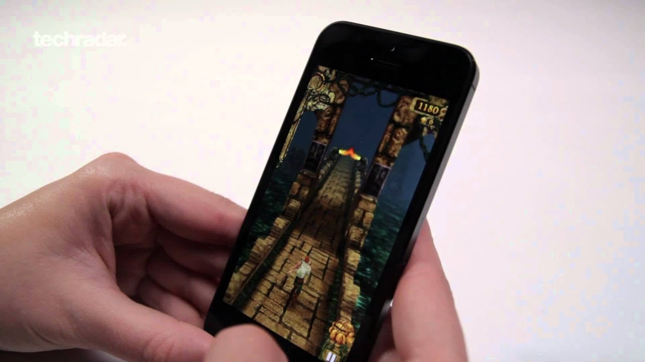 iPhone 5 Review of Gameplay Footage: Temple Run Gaming Sample