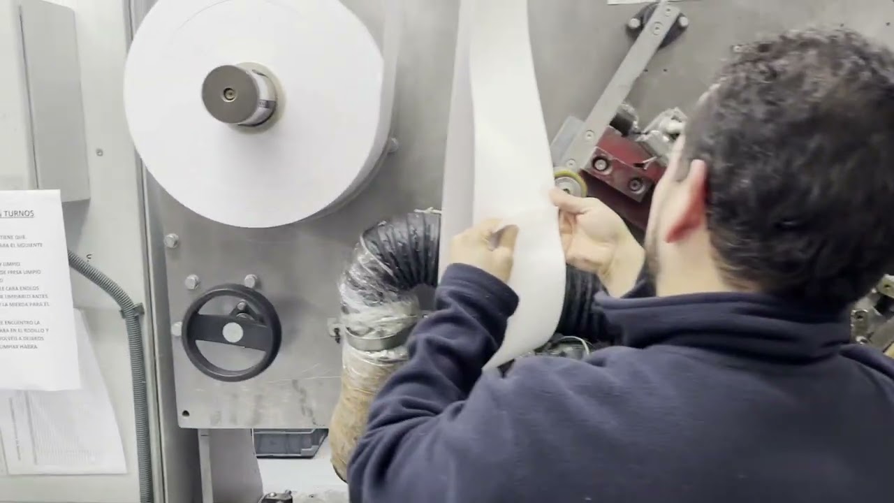 Samar't, l'empresa figuerenca líder mundial de plaques de matrícula des de la fàbrica de Vilafant
