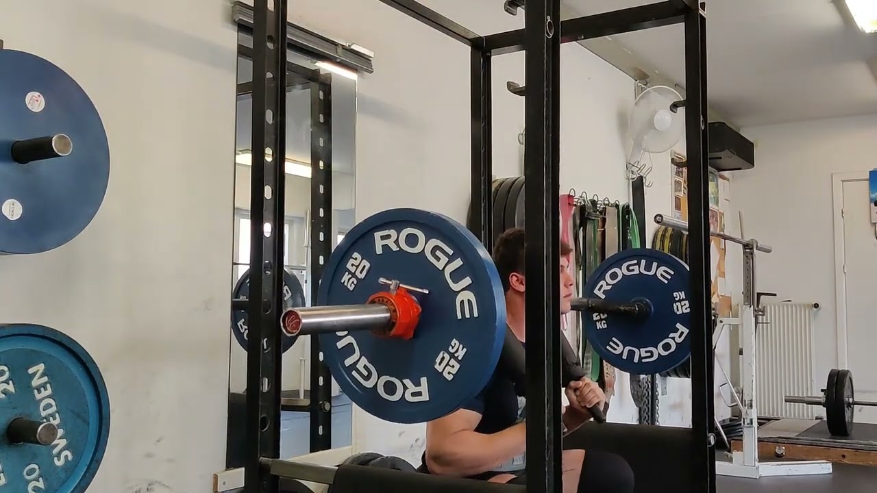 105KG X8 Reverse SSB squat PR
