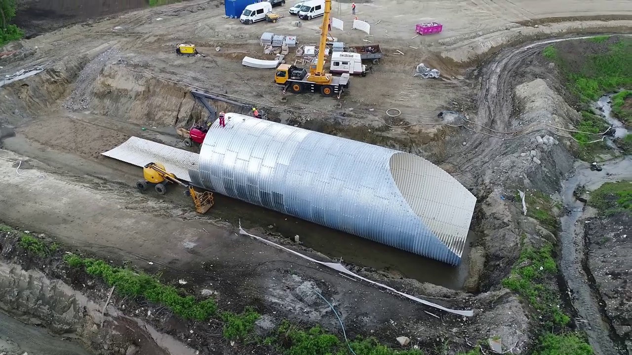 A building process of a MultiPlate structure on A4 Krak&oacute;w - Tarn&oacute;w in Poland