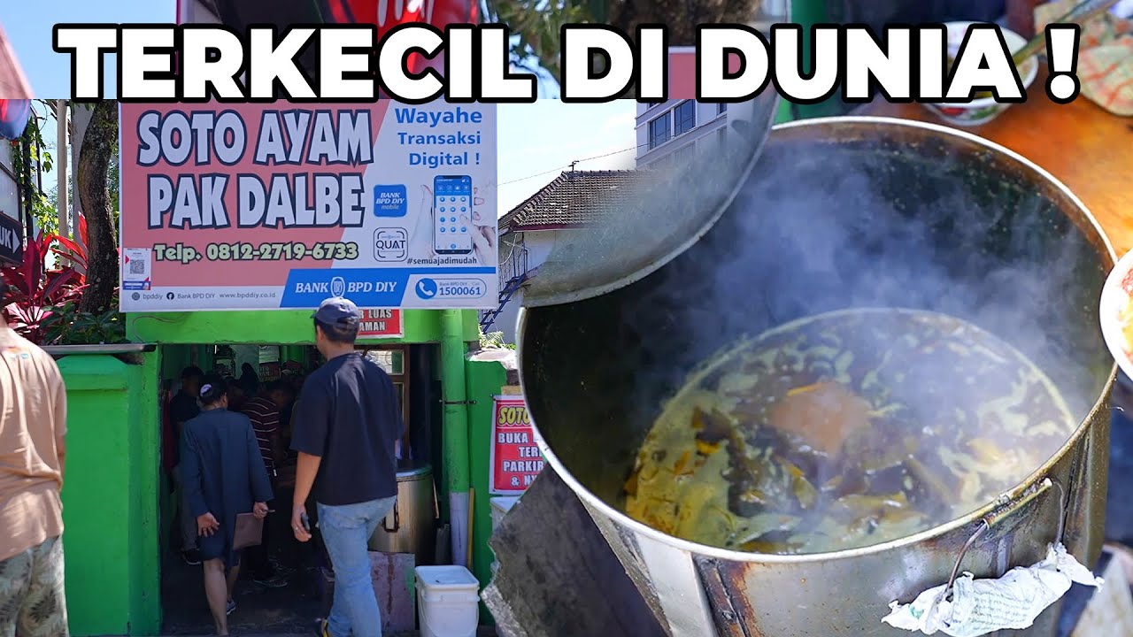 WARUNG MAKAN TERKECIL DI DUNIA TERNYATA WARGA RELA ANTRI MASUK KE SINI !