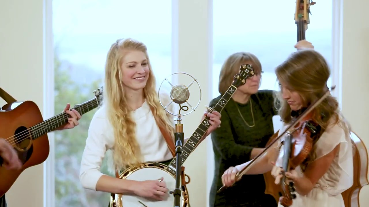 Go Tell It on the Mountain - The Petersens (LIVE)